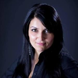 Meet your Posher, Julie